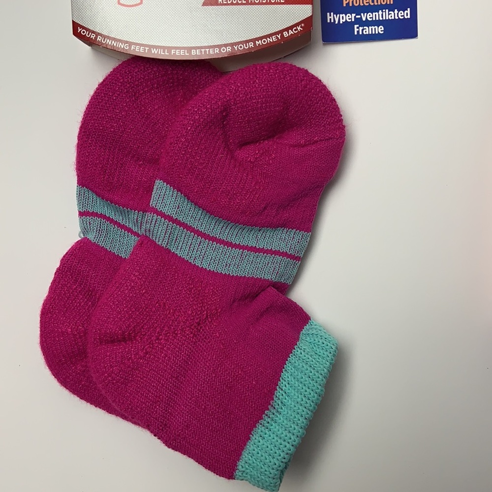 NEW Thorlos 4 PAIRS - 84N Runner Socks - Picture 7 of 9